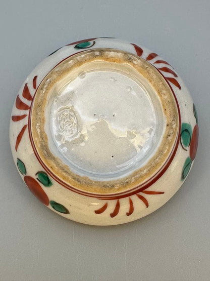Miura Chikusen Gosu-Akae Kogo — Red Enamel Bird and Fruit Incense Container, Tomobako