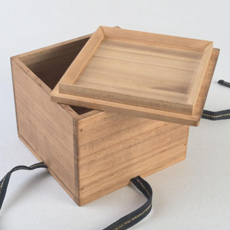 Iro-e Fan Motif Matcha Bowl by Wada Tozan, Kotoura Kiln — Signed Wooden Box