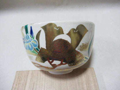 Ninsei-Style Samurai Helmet Tea Bowl by Omuro Kiln - Gold Kabuto Iris Kyo-yaki Chawan