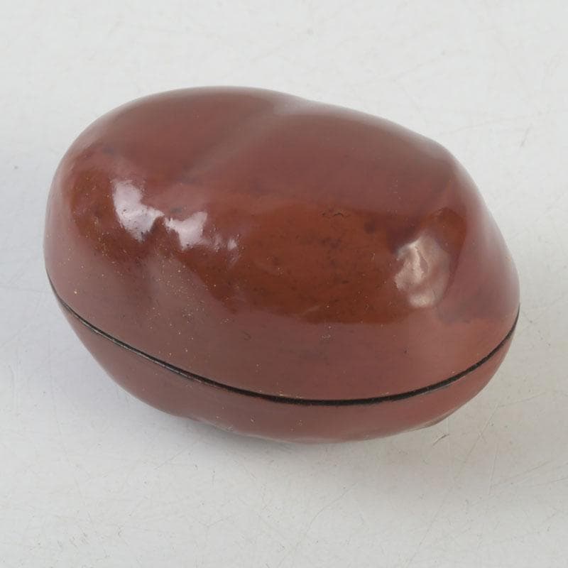 Azuchi Kizan Kaga Kanshitsu Kuri Kogo — Chestnut Incense Box, Dry Lacquer, Tomobako
