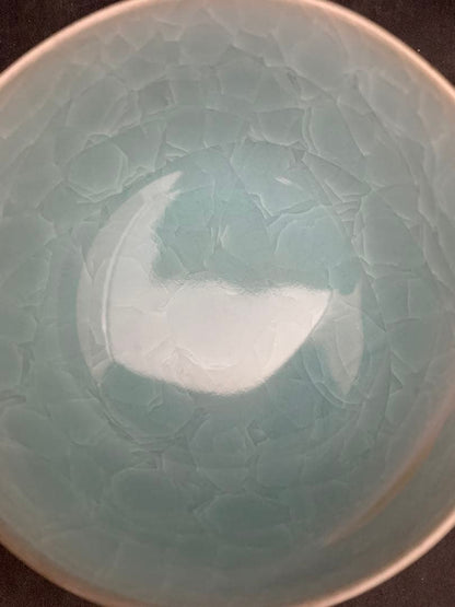 Nabeshima Celadon Ogasawara Nagaharu Ice Crack Chawan Arita Tea Bowl
