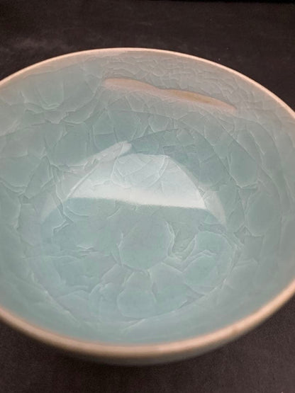 Nabeshima Celadon Ogasawara Nagaharu Ice Crack Chawan Arita Tea Bowl