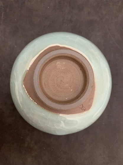 Nabeshima Celadon Ogasawara Nagaharu Ice Crack Chawan Arita Tea Bowl