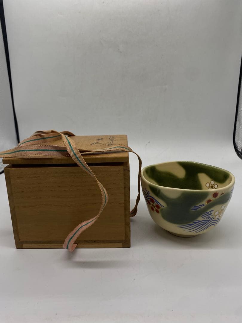 Imperial Kyoto-yaki Matcha Bowl by Eiraku Shozen, Ninsei-style Plum & Waves