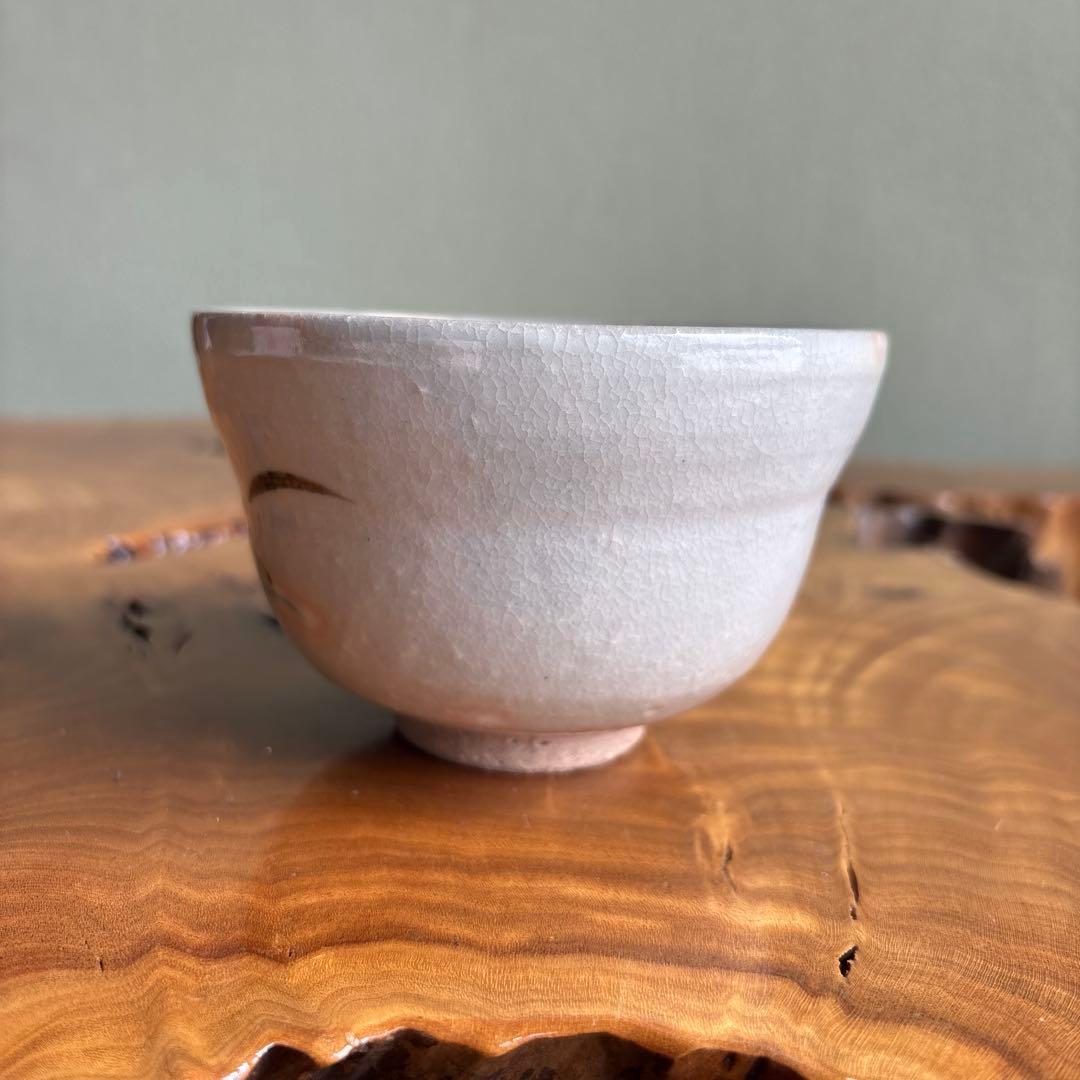 Moon-Viewing Rabbit Chawan by Nakamura Yohei — Kyo-yaki Tea Bowl with Gold Tsukimi Scene