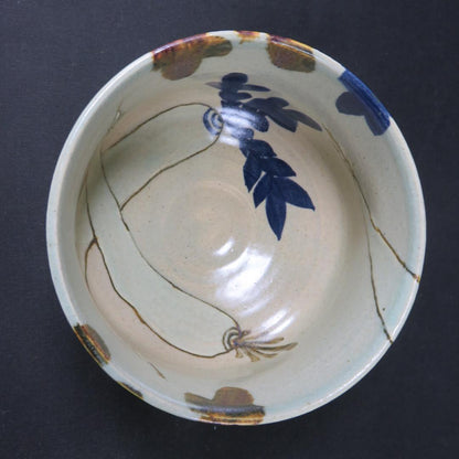 Yosaburo Kenzan-Style Chawan, Daikon Radish Motif, Signed Box