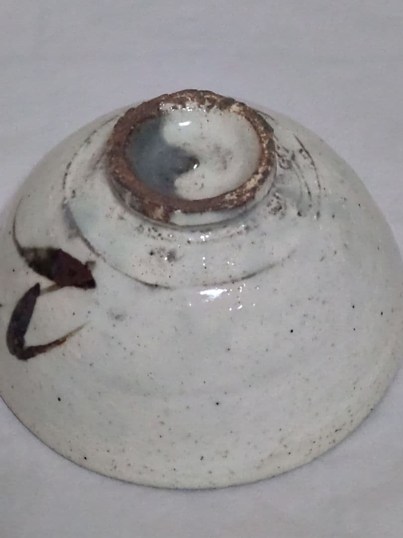 Kusumura Ware Kohiki Tetsu-e Chawan — Yanagira Katsushige, Izumo, Abstract Iron Motif, Tomobako