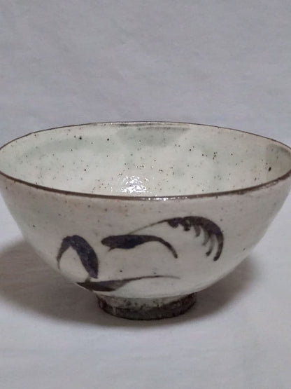 Kusumura Ware Kohiki Tetsu-e Chawan — Yanagira Katsushige, Izumo, Abstract Iron Motif, Tomobako