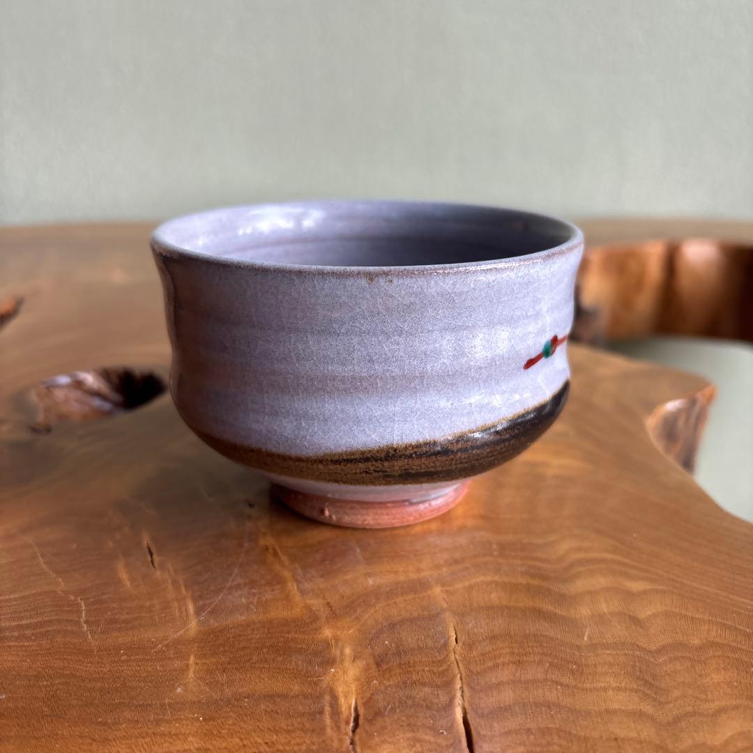 Lavender Grey Chawan with Iron Painting — Fujimoto Meisei, Shinshōji Tōshin Kiln