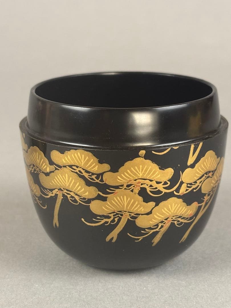 Wajima-nuri Natsume 'Oi-Matsu' by Hogetsu - Gold Maki-e Old Pine Tea Caddy