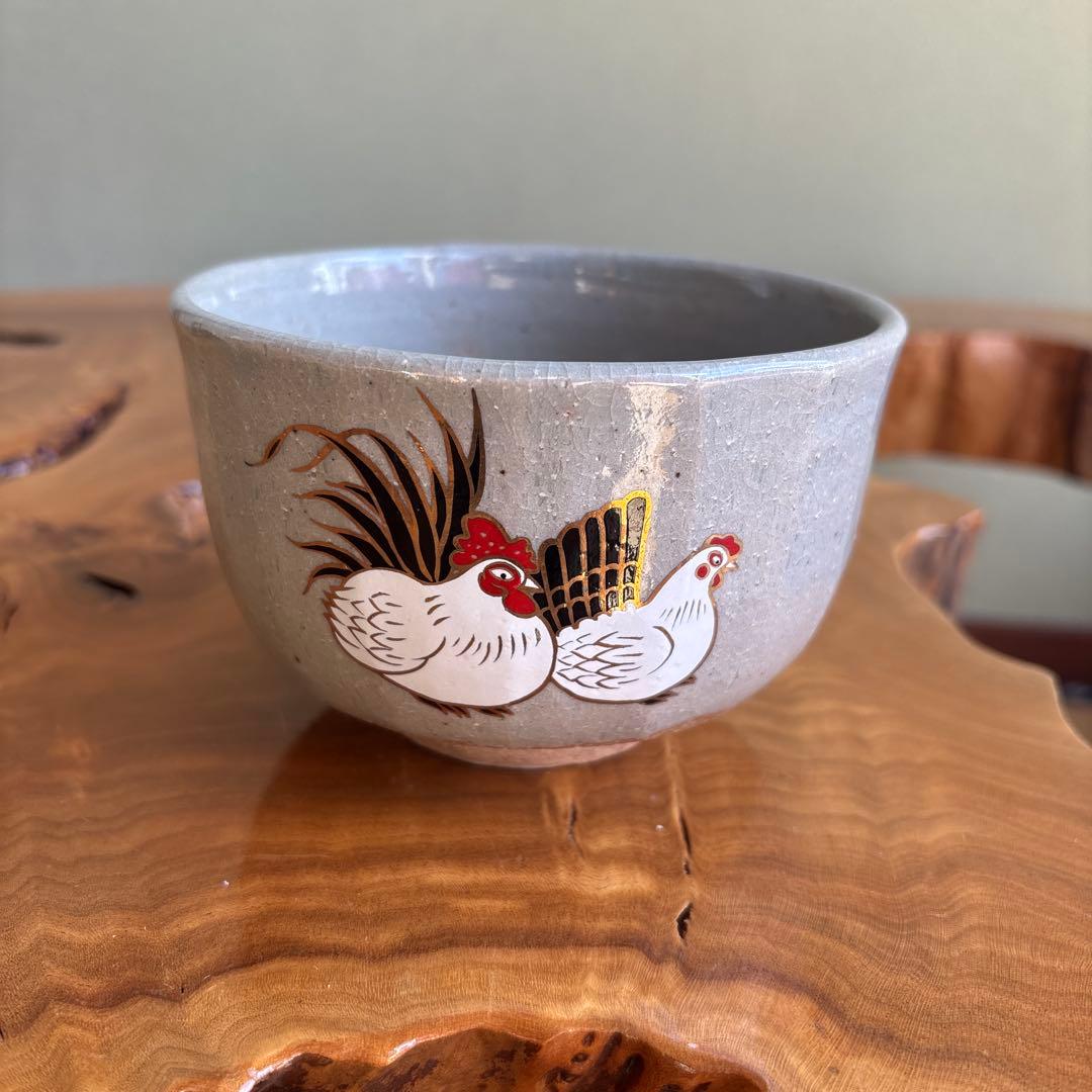 Rakuzan Kiln Iro-e Rooster Matcha Bowl - Japanese Crackle Glaze Chawan