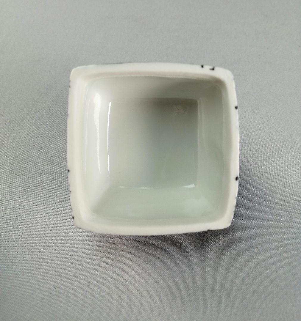 Shoami Rabbit Zodiac Hexagonal Kogo Blue White Sometsuke Incense Container