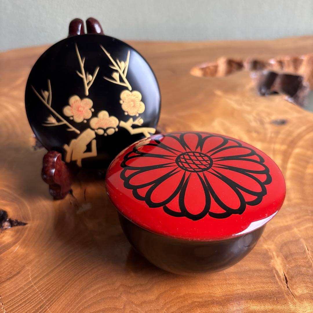 Hira-Natsume with Two Alternate Lids — Kiku Maki-e and Ume Maki-e, Lacquer Tea Caddy