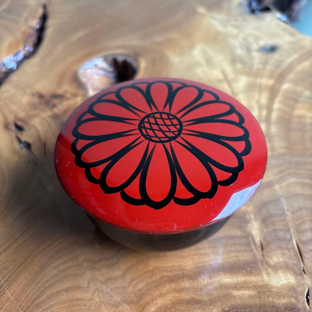 Hira-Natsume with Two Alternate Lids — Kiku Maki-e and Ume Maki-e, Lacquer Tea Caddy