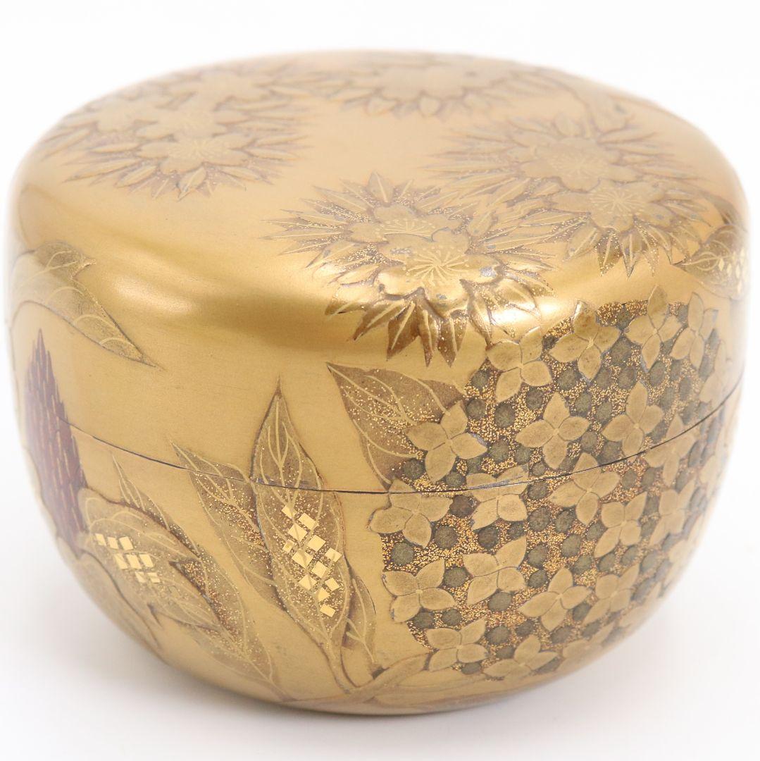 Four Seasons Gold Maki-e Hira-Natsume by Kuze Soshun - Lacquer Tea Caddy with Nashiji