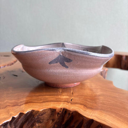 E-Karatsu Bowl by 13th Gen Nakazato Tarouemon Kiln, Iron-Painted Grass Motif, Katakuchi-Style Stoneware with Tomobako