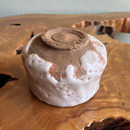 Shino Tea Bowl 'Tamauki' - Japanese Mino Shino Chawan with Milky White Glaze Kamehada and Signed Box