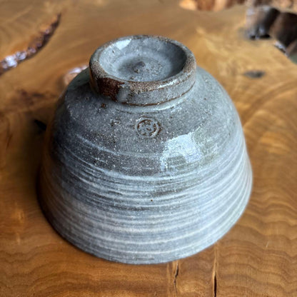 Hakeme Matcha Tea Bowl with Tomobako — Japanese Chawan, Grey Iron Clay, White Brush Slip