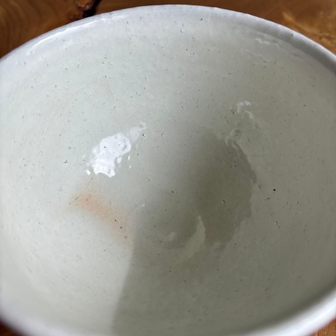 Kohiki Chawan by Houki Seizan — White Slip Tea Bowl with Throwing Marks, Powder-Applied Glaze