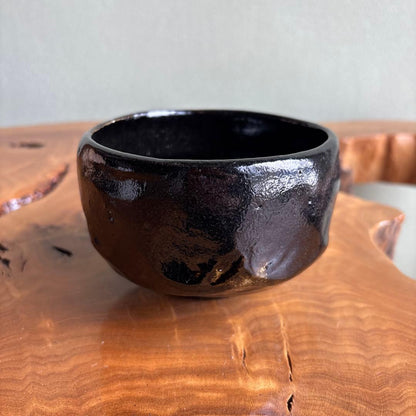 Black Raku Chawan "Ichie" by Sasaki Shoraku, Calligraphy Box by Musei Kanju of Daitoku-ji, Gold Accents