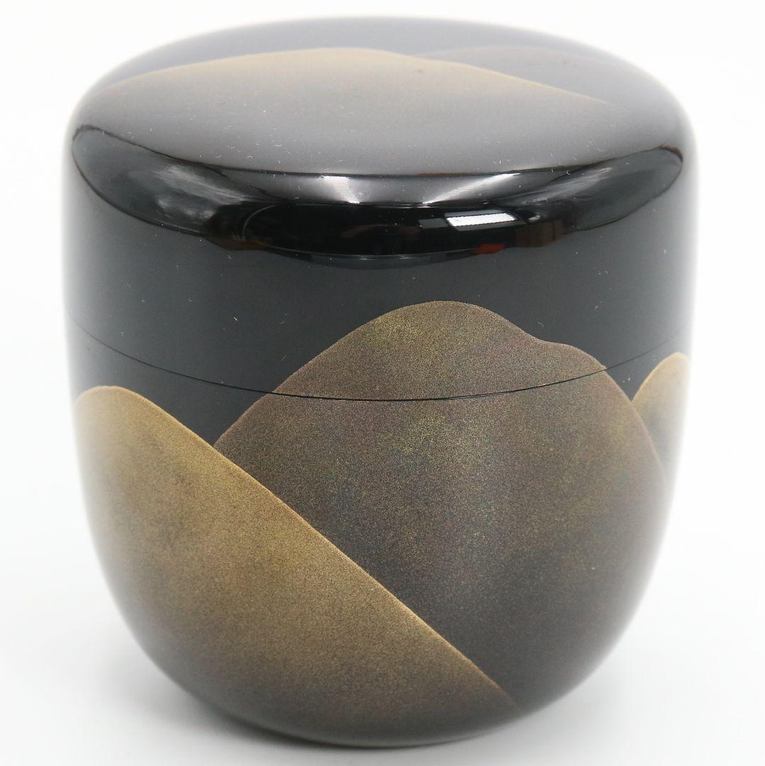 Toyama Maki-e Daï-Natsume — Distant Mountains by Kitahama Fugetsu | Wajima Lacquer with Silver Interior