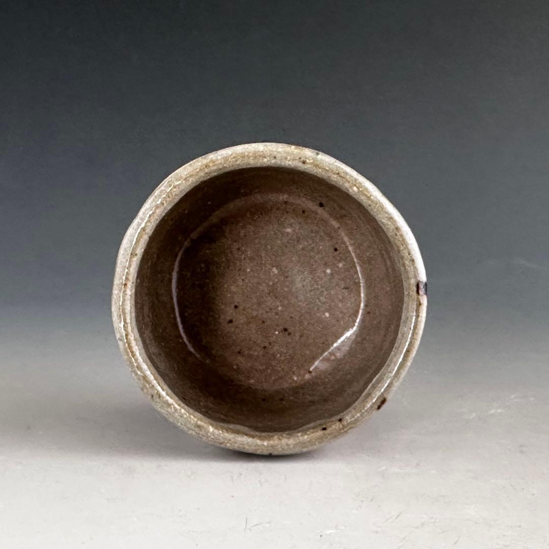 Kobai Plum Guinomi by Arakawa Takeo - Suigetsu Kiln Overglaze Cup