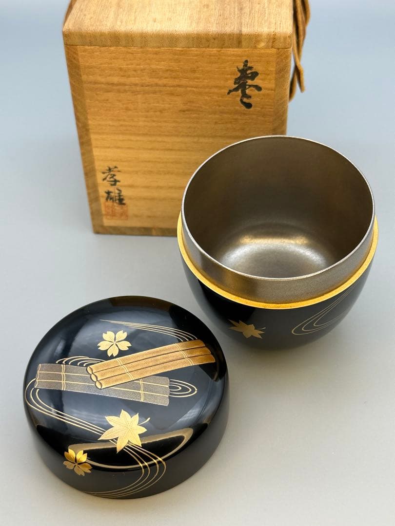 Wakashima Takao Hanaikada Maki-e Natsume Tea Caddy, Tomobako