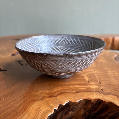 Hori-Mishima Carved Inlay Tea Bowl - Celadon Chrysanthemum Hirachawan