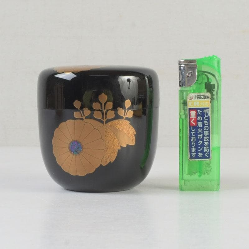 Wajima Lacquer Natsume Tea Caddy — Kikukiri Maki-e with Raden Inlay | Mokudai Soho | Tomobako