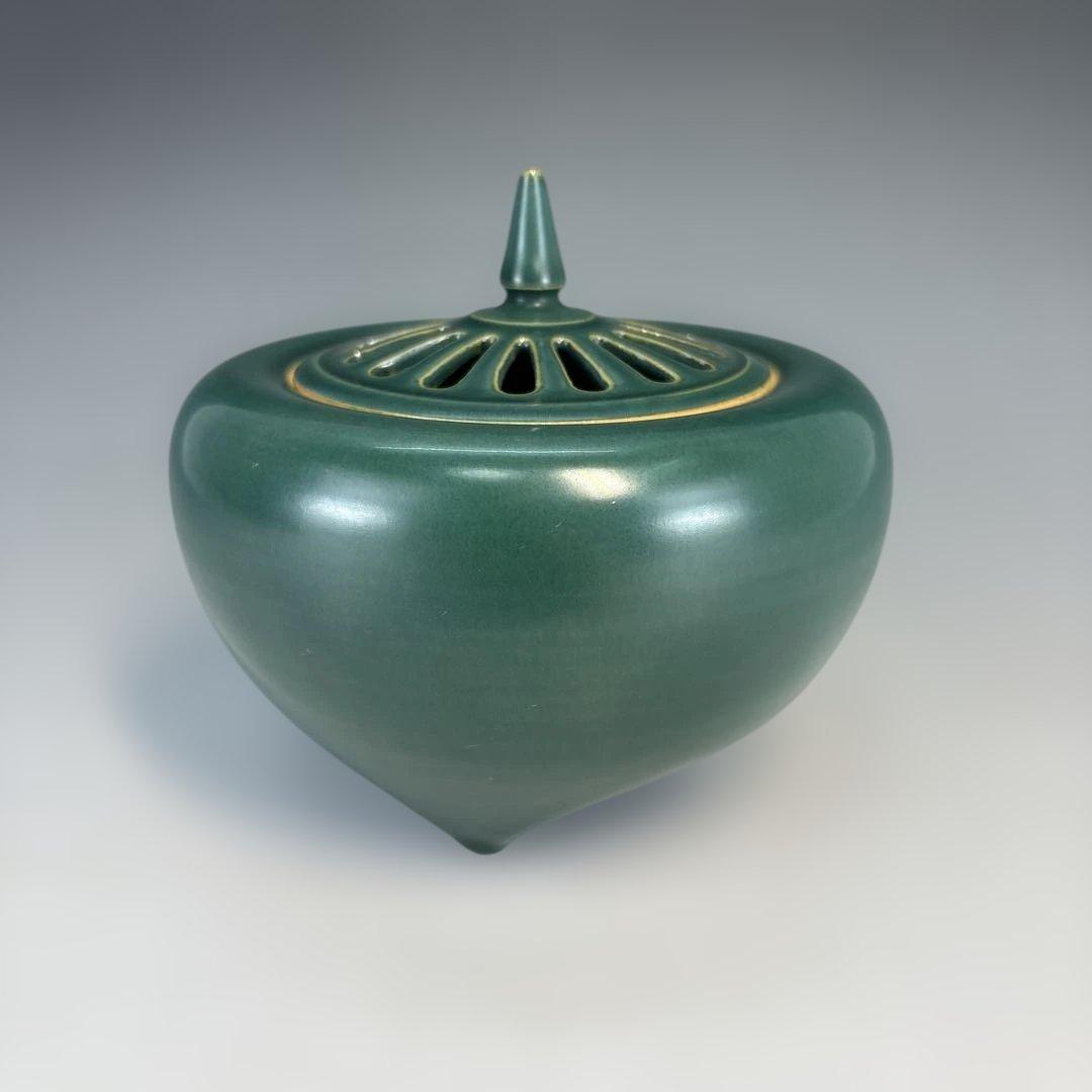 Kumagai Koho Kiku-yaki Incense Burner - Celadon Koro with Signed Box