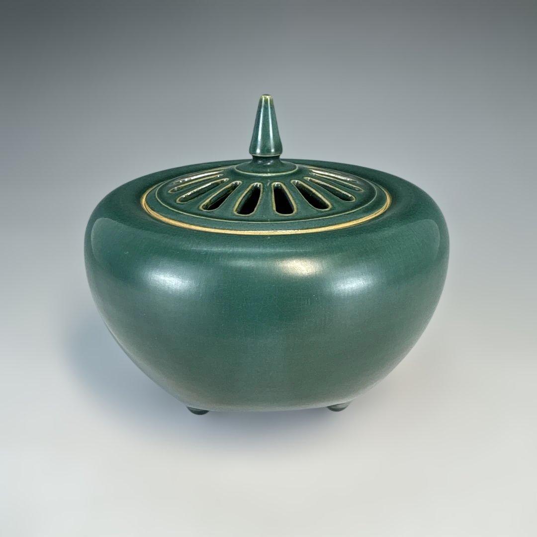 Kumagai Koho Kiku-yaki Incense Burner - Celadon Koro with Signed Box