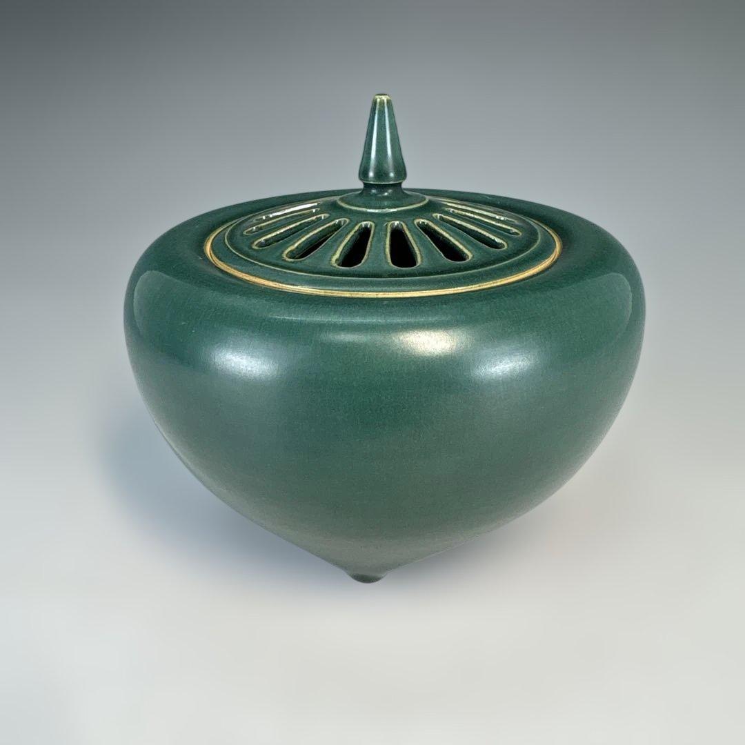 Kumagai Koho Kiku-yaki Incense Burner - Celadon Koro with Signed Box