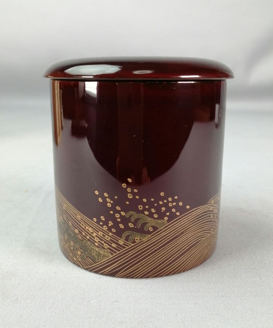Shiokumi Natsume by Shoetsu — Ennosai-Gonomi Gold Maki-e Lacquer Tea Caddy