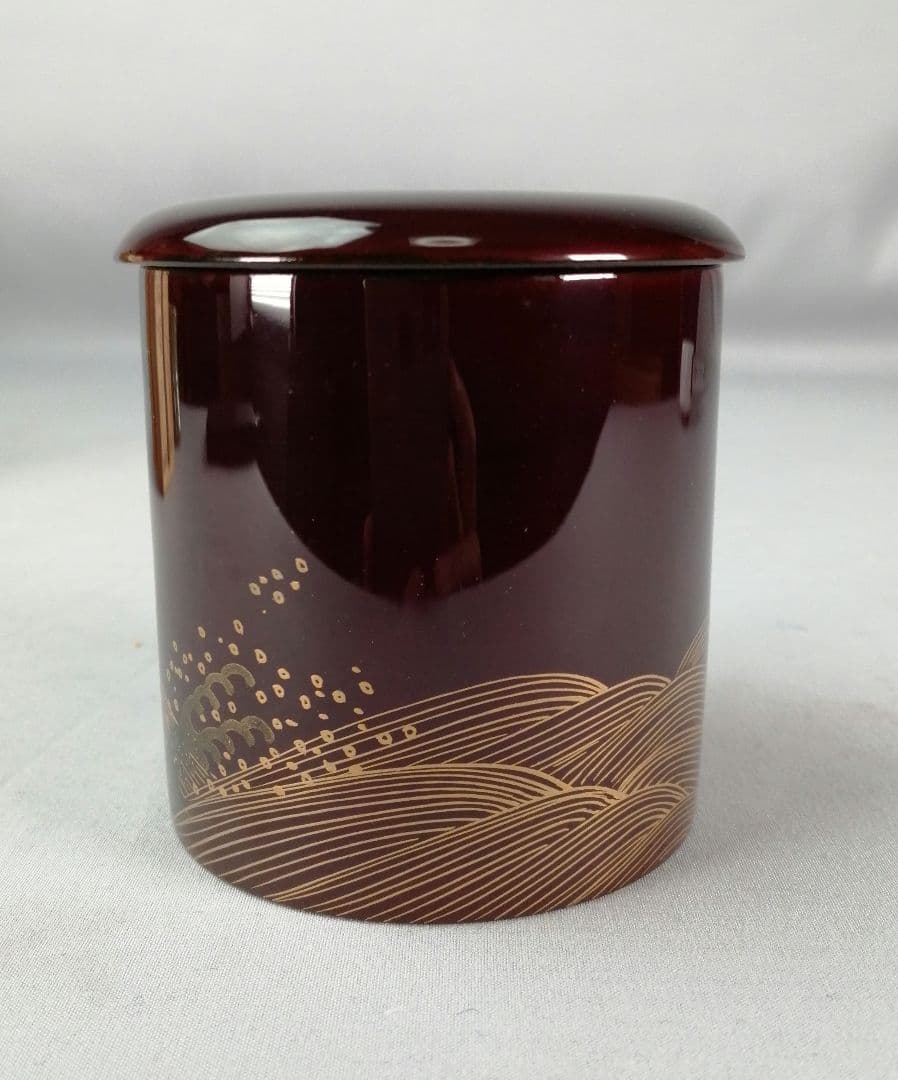 Shiokumi Natsume by Shoetsu — Ennosai-Gonomi Gold Maki-e Lacquer Tea Caddy