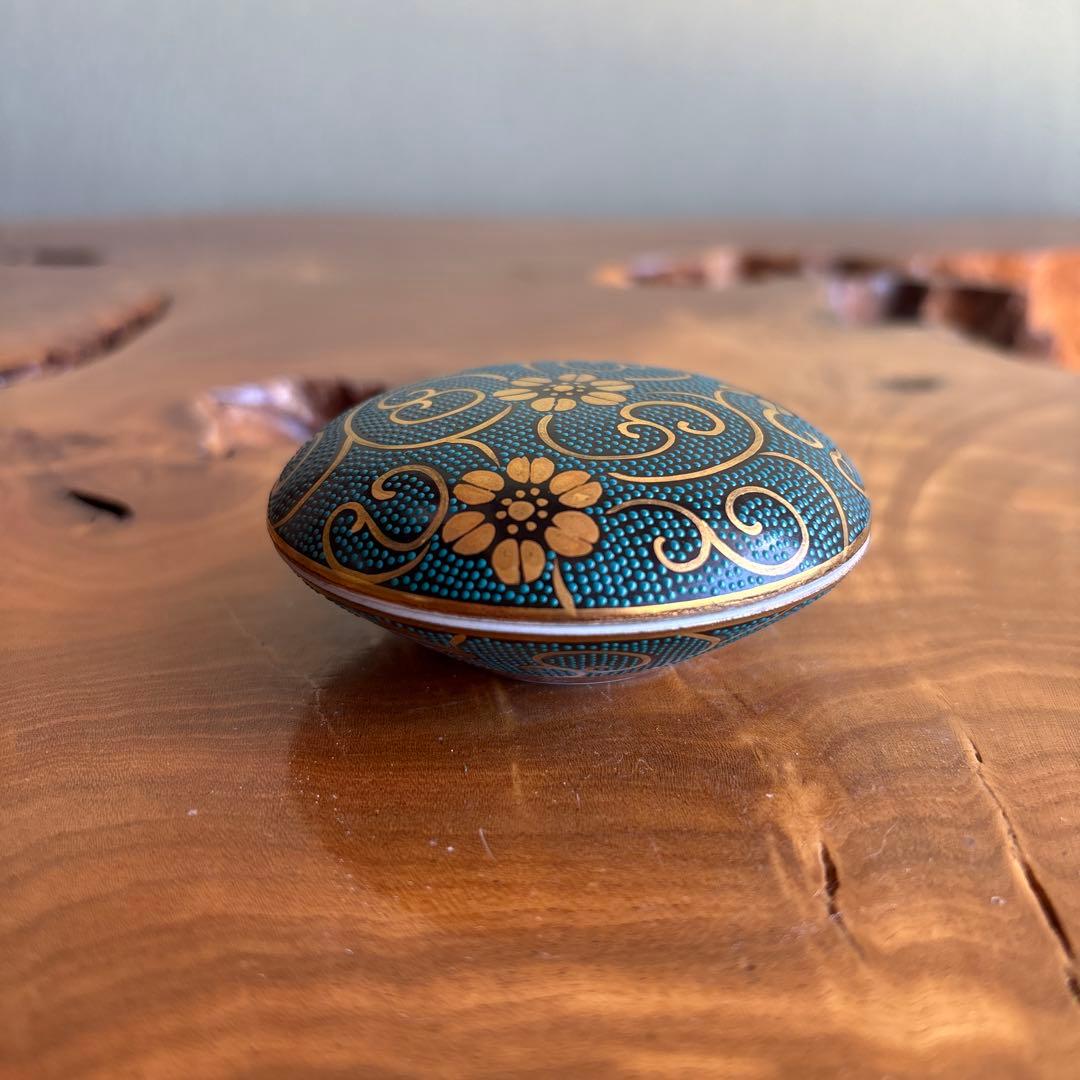 Kutani Kogo Incense Container | Ao-Tsubu Blue Dot Technique | Ryozan | Tomobako