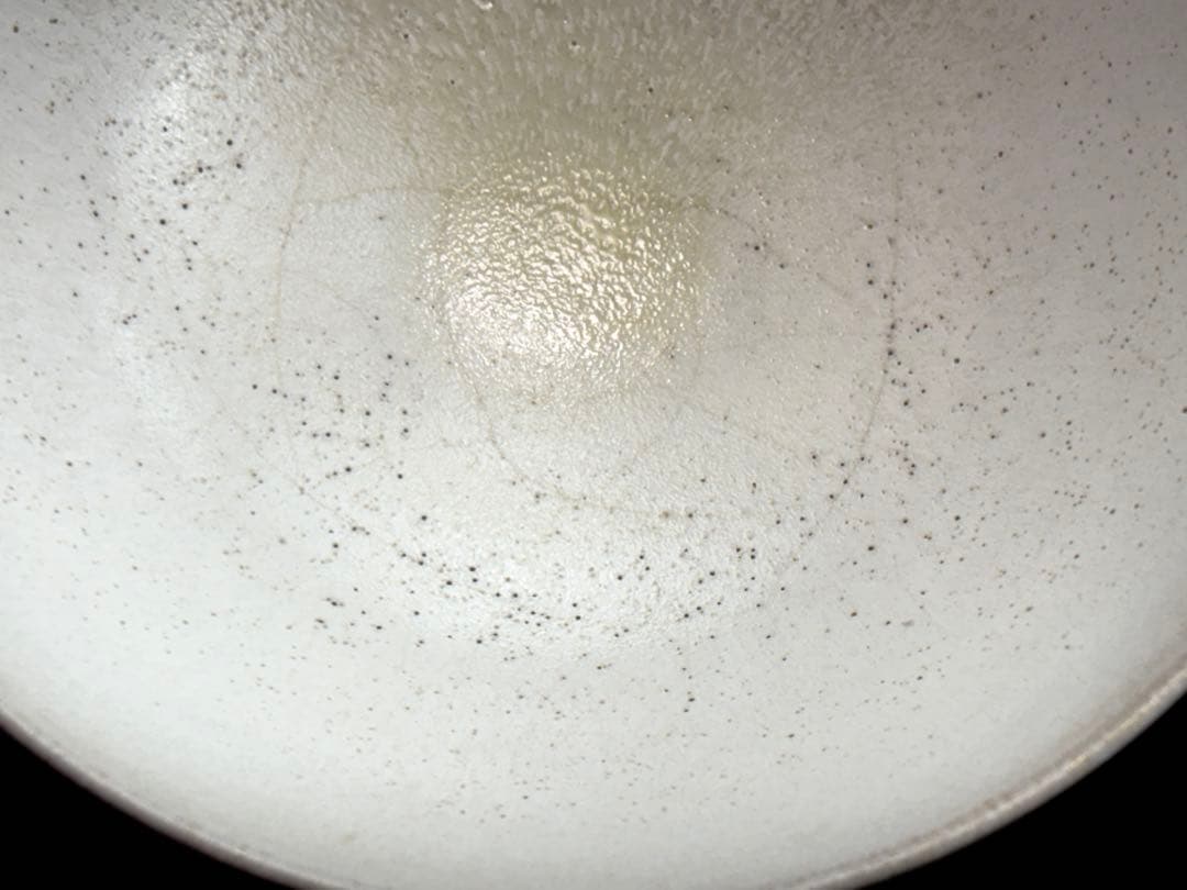 White Glaze Hira-Chawan by Taniguchi Ryozo — Crawled Frost Surface