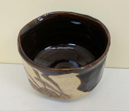 Seto Oribe Chawan "Zuiun" — Auspicious Clouds, mei by Hatsumi Yutaka | Kutsugata Tea Bowl with Horsetail Motif