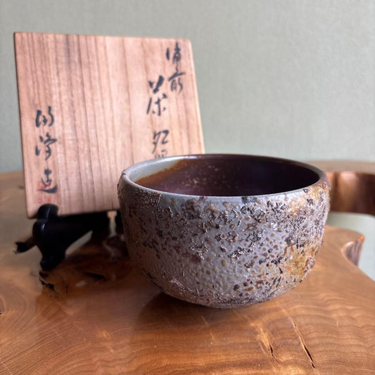 Bizen Ware Matcha Bowl by Tojo — Goma & Sangiri景色 with Signed Tomobako