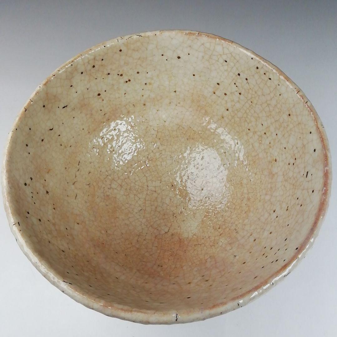 Hagi Ware Tea Bowl by Hirose Tanga - Tenpozan Kiln White Glaze Chawan