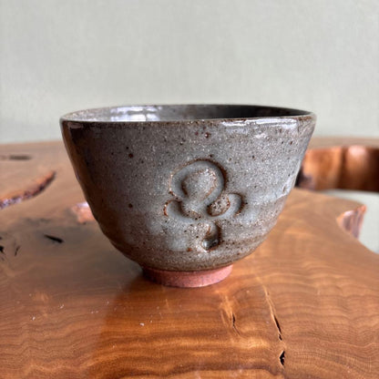 Okamoto Shozo Kasatori Kiln Ox Motif Matcha Bowl with Original Box