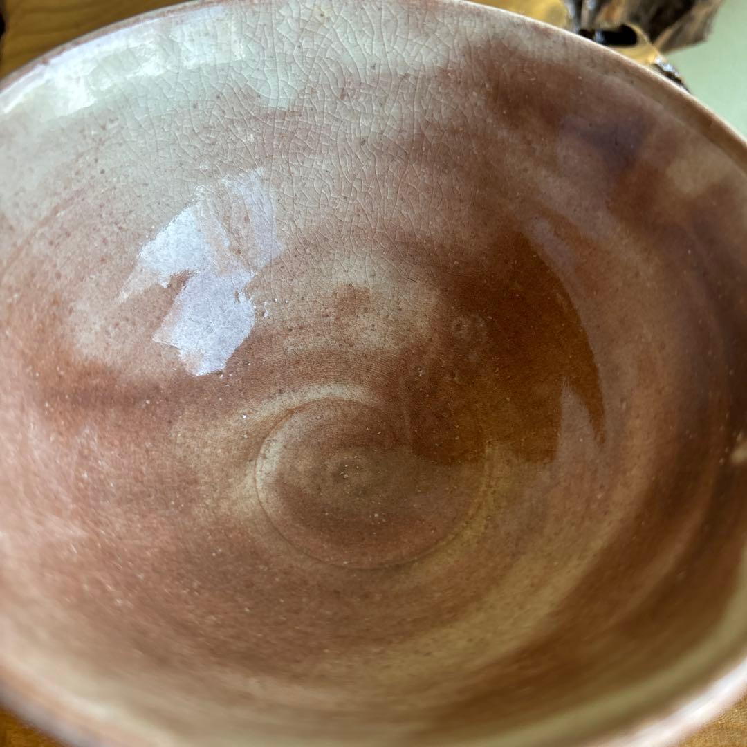 Hagi Ware Matcha Bowl by Tenpozan — Gohon Glaze with Iron Grass Motif, Chawan for Tea Ceremony