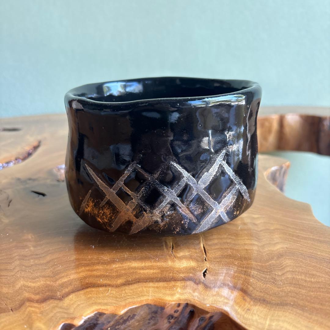 Black Glaze Matcha Bowl with Gold Silver Lattice by Listed Artist — Signed Tomobako, Japanese Tea Ceremony Chawan