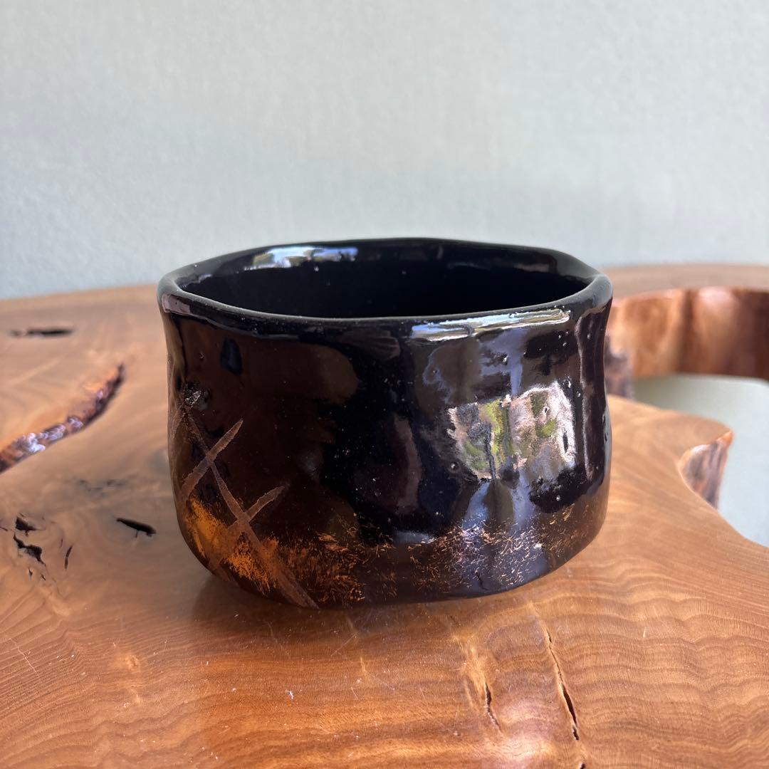 Black Glaze Matcha Bowl with Gold Silver Lattice by Listed Artist — Signed Tomobako, Japanese Tea Ceremony Chawan