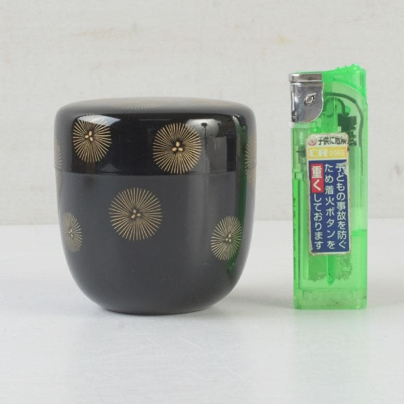 Hakudo Lacquer Natsume — Gold Maki-e Radial Pine Needle Medallions, Tomobako