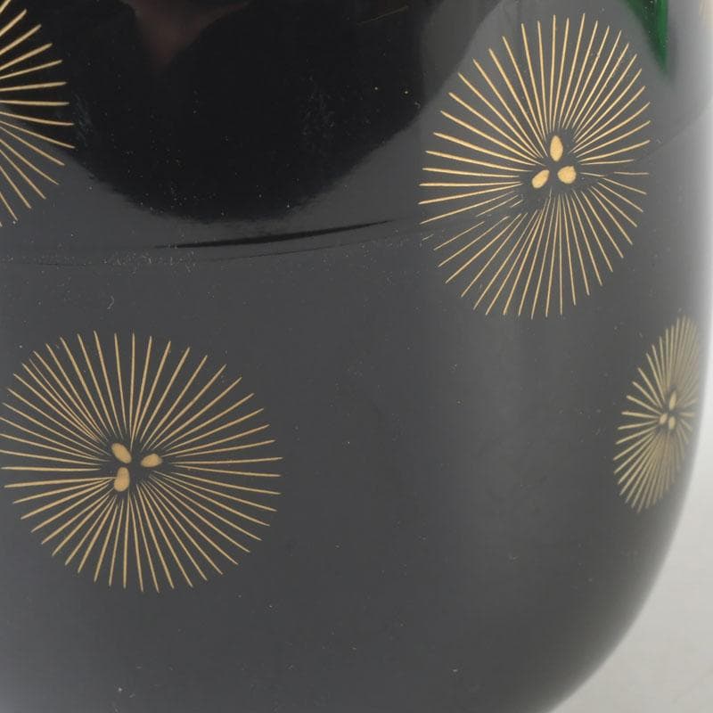 Hakudo Lacquer Natsume — Gold Maki-e Radial Pine Needle Medallions, Tomobako