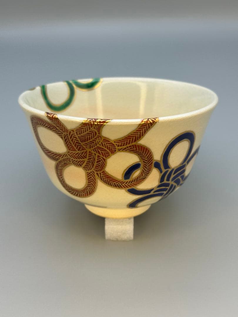 Miyagawa Koun Musubi-Ume Kyo-yaki Tea Bowl — Knotted Plum Chawan