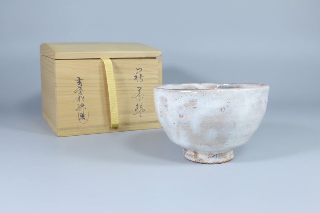 Hagi Ware Signed Chawan - White Glazed Tea Bowl with Tomobako
