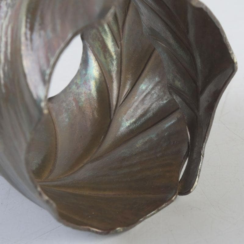 Brass Leaf-Form Futaoki Lid Rest by Ryori — Twisted Single Leaf, Wood Box