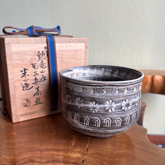 Yoneyama Akiomi Hana-Mishima Tea Bowl — Korean-Inspired Inlay, Gyeryongsan Style