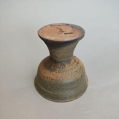 Nakazato Takashi Karatsu Nanban Bajōhai - Stemmed Sake Cup with Signed Box